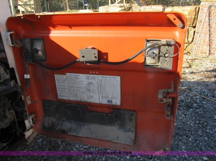 image for item Z9110 1999 Bobcat 863 Turbo skid steer