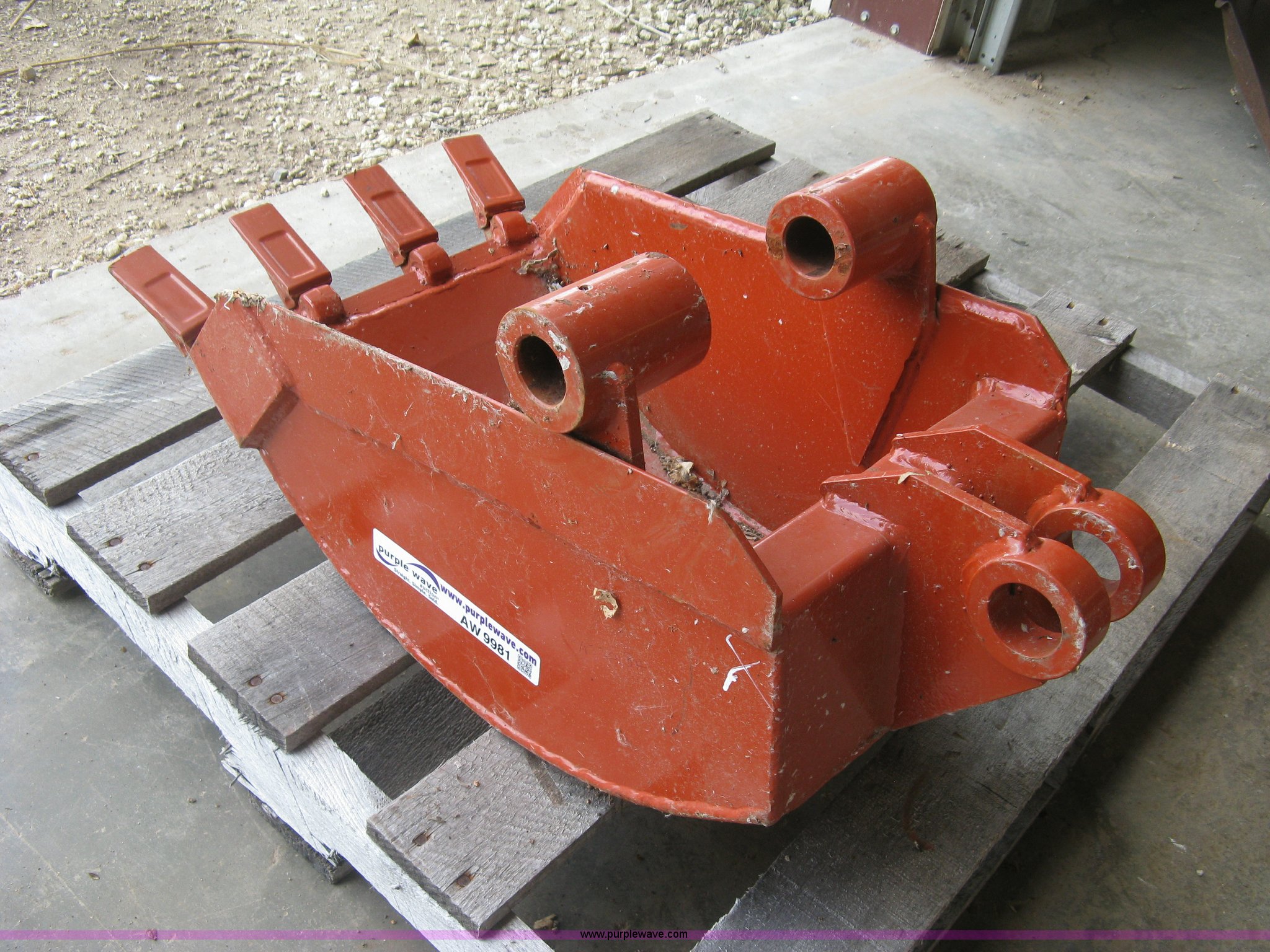 Ditch Witch A220 backhoe bucket in Augusta, KS Item AW9981 sold