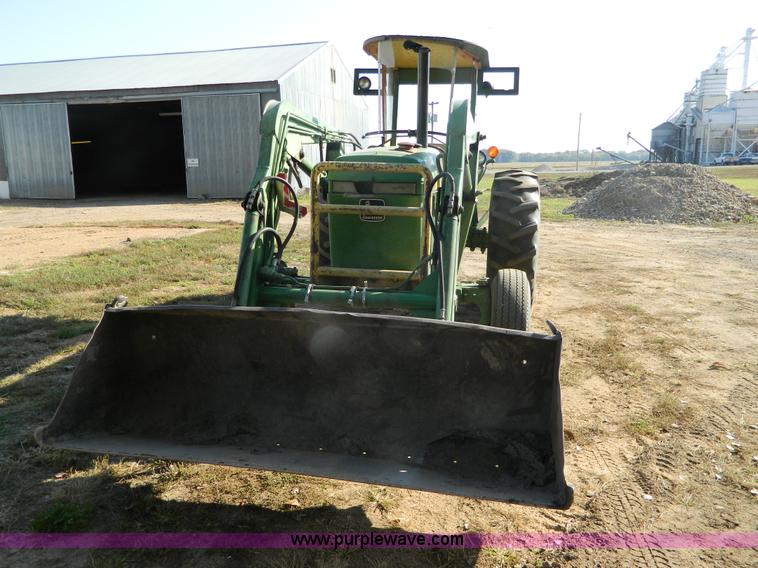 image for item AQ9404 1986 John Deere 2350 tractor