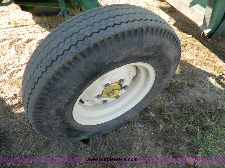 image for item AQ9404 1986 John Deere 2350 tractor