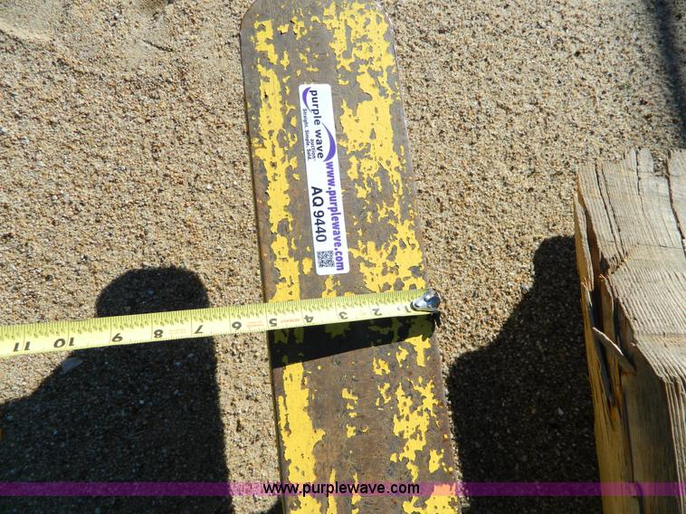 image for item AQ9440 Single post lift