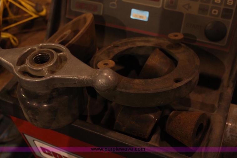 image for item AV9384 Coats 700 wheel balancing machine