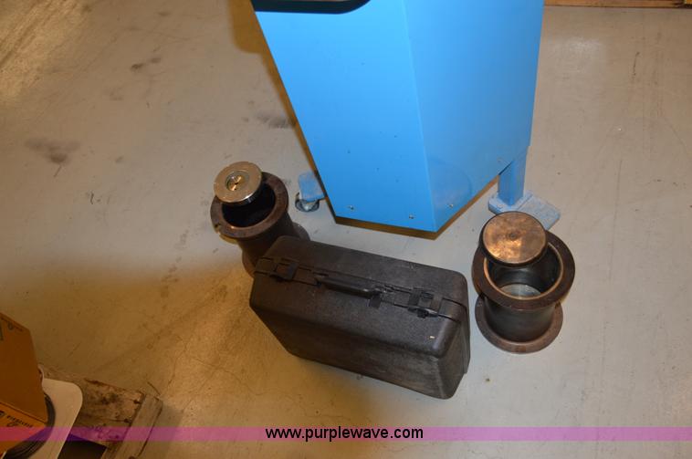 image for item AW9143 2004 Troxler 4141 gyratory compactor