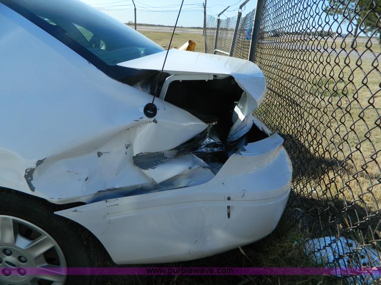 image for item AX9638 2006 Ford Taurus SE