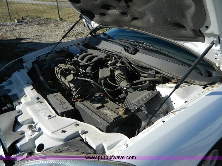image for item AX9638 2006 Ford Taurus SE