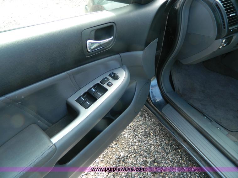 image for item AX9998 2005 Honda Accord Hybrid