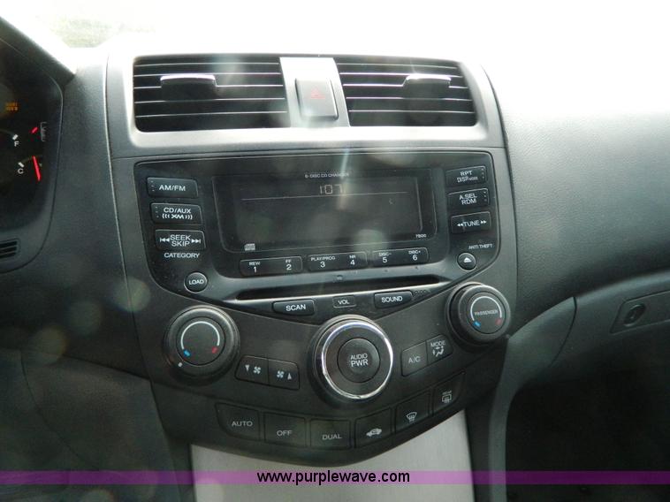 image for item AX9998 2005 Honda Accord Hybrid