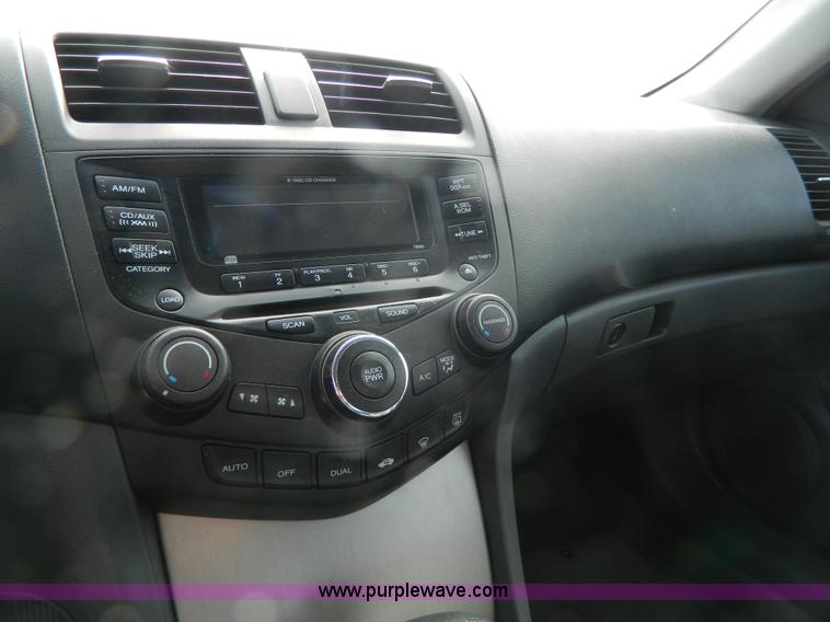 image for item AX9998 2005 Honda Accord Hybrid