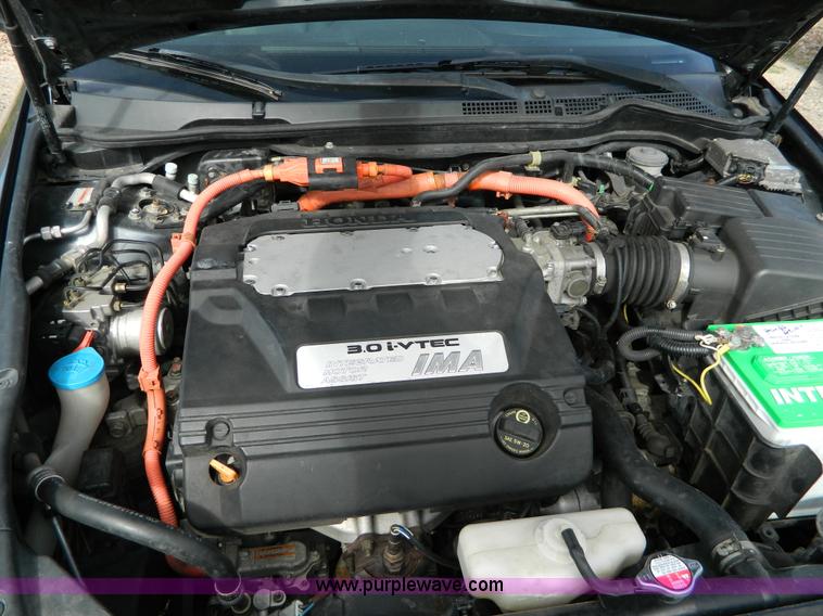 image for item AX9998 2005 Honda Accord Hybrid