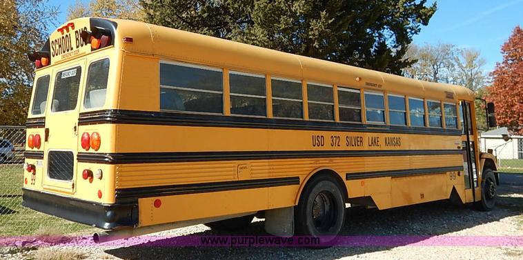image for item AY9017 2000 Freightliner FS65 Thomas school bus