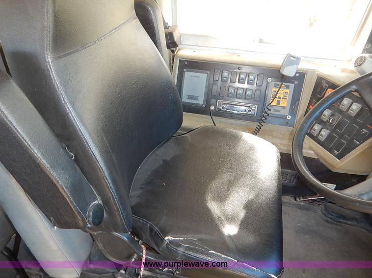 image for item AY9017 2000 Freightliner FS65 Thomas school bus