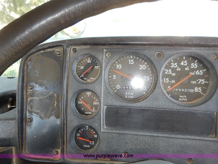 image for item AY9017 2000 Freightliner FS65 Thomas school bus