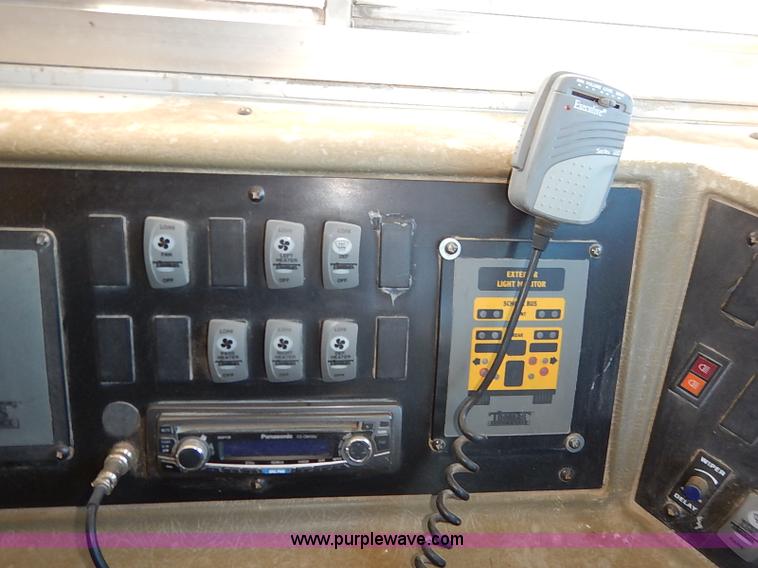 image for item AY9017 2000 Freightliner FS65 Thomas school bus