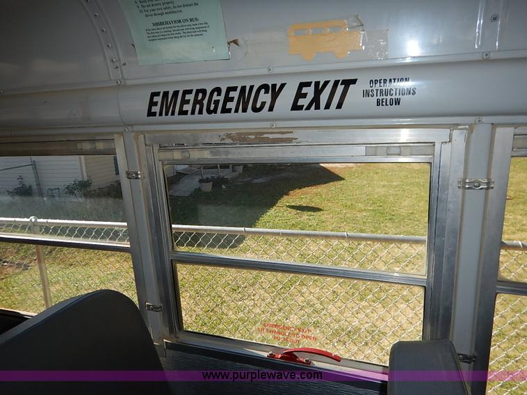 image for item AY9017 2000 Freightliner FS65 Thomas school bus