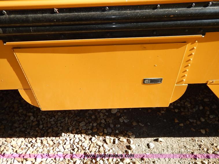 image for item AY9017 2000 Freightliner FS65 Thomas school bus