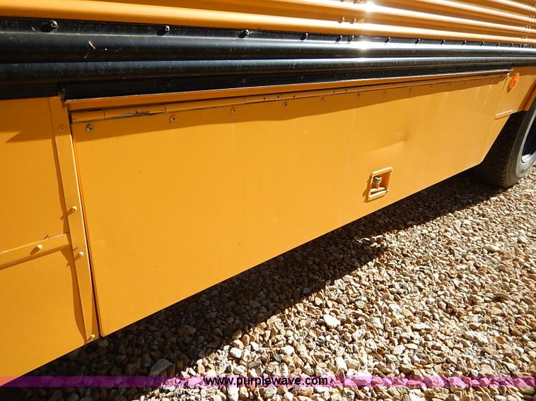 image for item AY9017 2000 Freightliner FS65 Thomas school bus