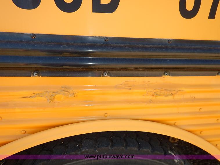 image for item AY9017 2000 Freightliner FS65 Thomas school bus