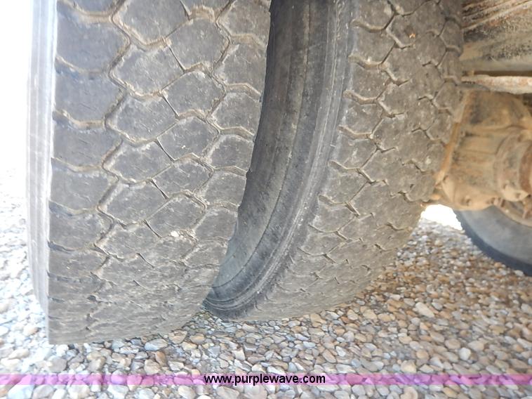 image for item AY9017 2000 Freightliner FS65 Thomas school bus