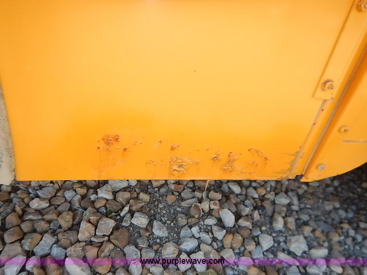 image for item AY9017 2000 Freightliner FS65 Thomas school bus