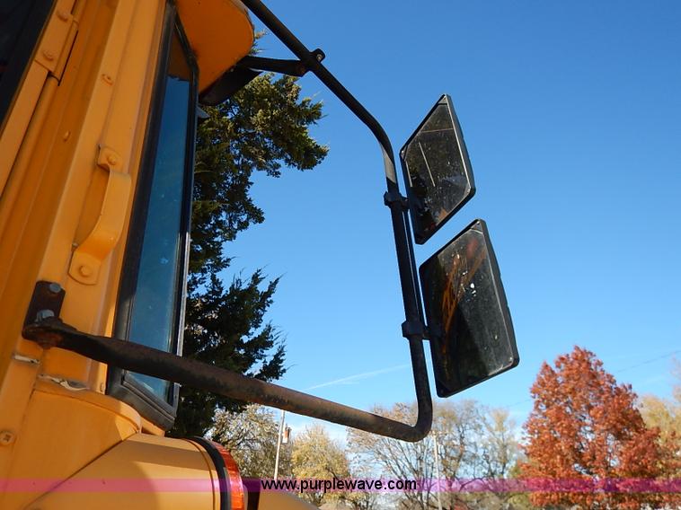 image for item AY9017 2000 Freightliner FS65 Thomas school bus