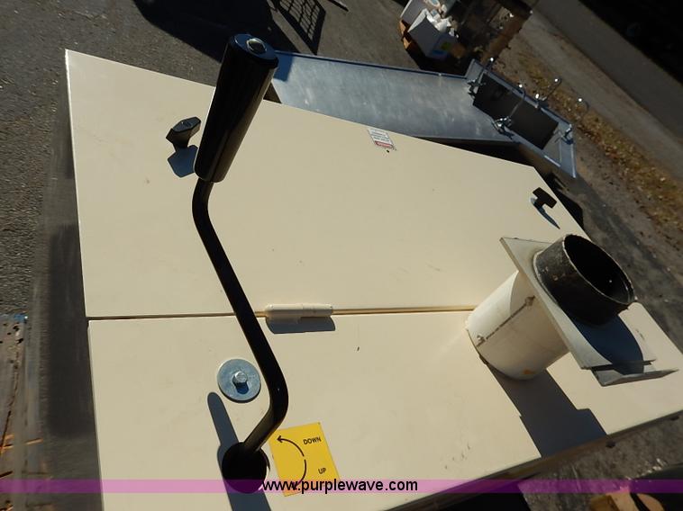 image for item AY9022 Woodmaster drum sander