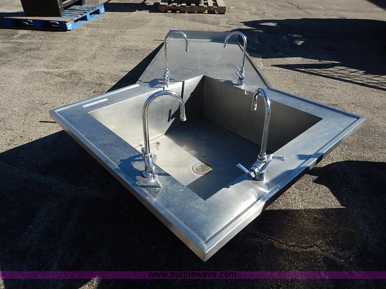 image for item AY9025 Stainless steel sink/counter top