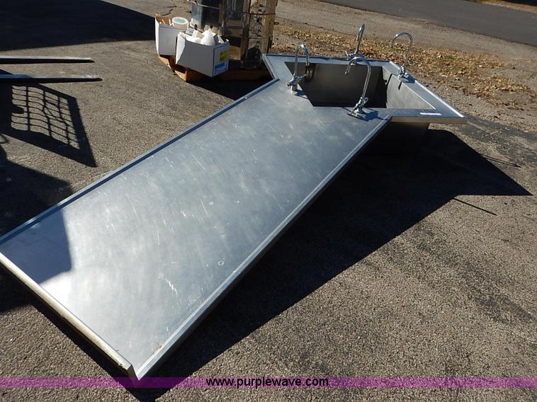 image for item AY9025 Stainless steel sink/counter top