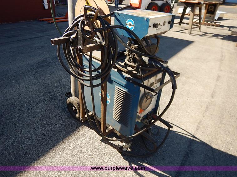 image for item AY9028 Miller Matic CP-200 wire feed welder