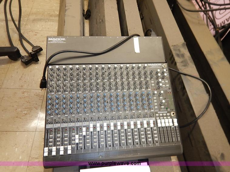 image for item AY9036 Mackie 16 channel mixer board