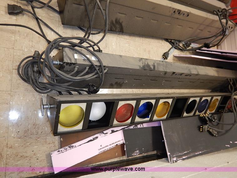 image for item AY9036 Mackie 16 channel mixer board