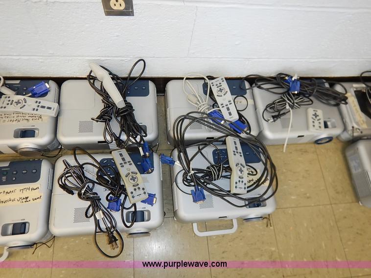 image for item AY9052 (14) assorted projectors