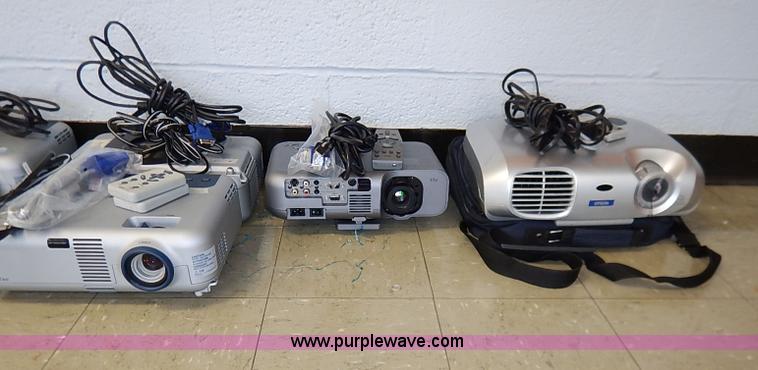 image for item AY9052 (14) assorted projectors