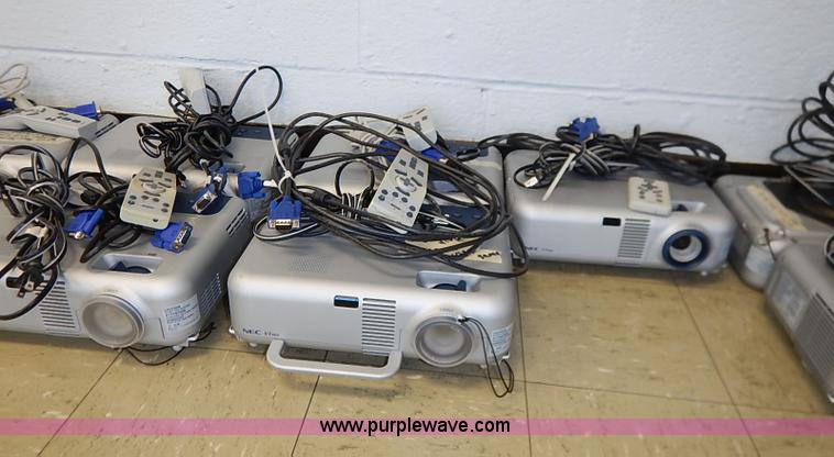 image for item AY9052 (14) assorted projectors