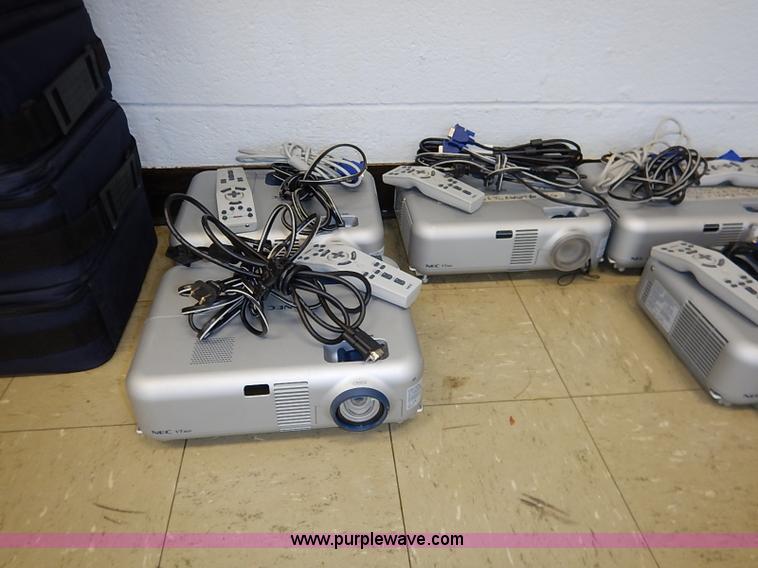 image for item AY9052 (14) assorted projectors