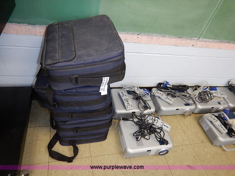 image for item AY9052 (14) assorted projectors