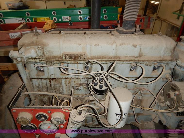 image for item AY9063 Waukesha Dresser six cylinder natural gas engine