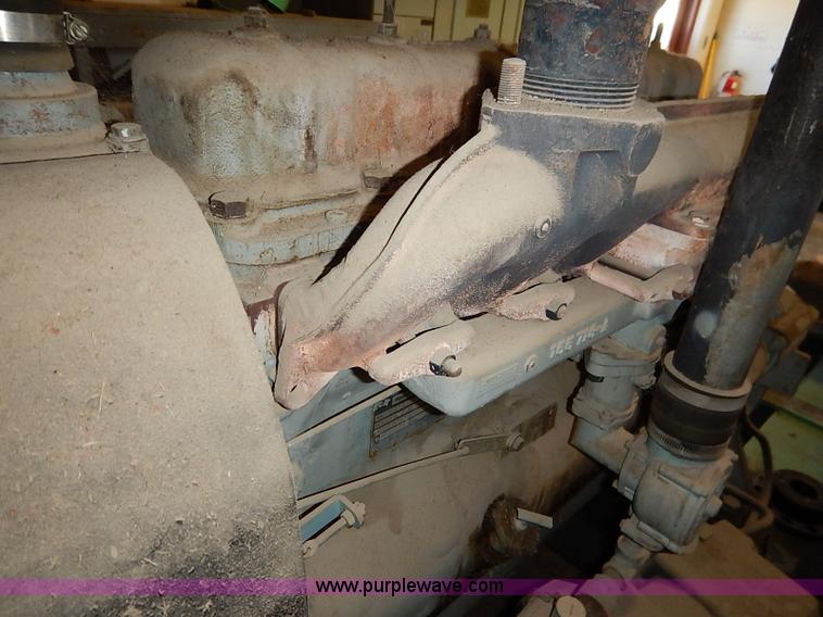 image for item AY9063 Waukesha Dresser six cylinder natural gas engine