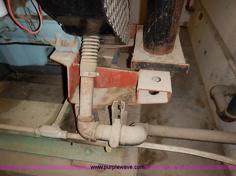 image for item AY9064 Waukesha Dresser six cylinder natural gas engine