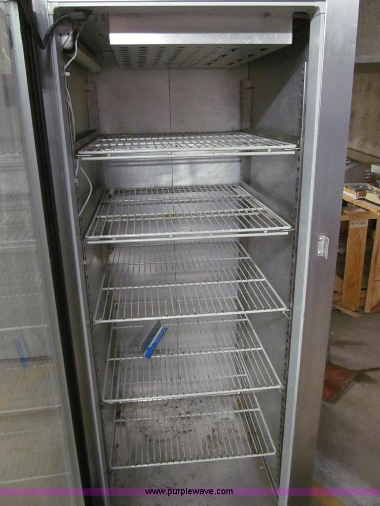 McCall refrigerator/freezer in Wichita, KS Item BD9670 sold Purple Wave