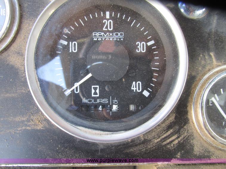 image for item G9908 1975 P & H MT-250 hydraulic crane