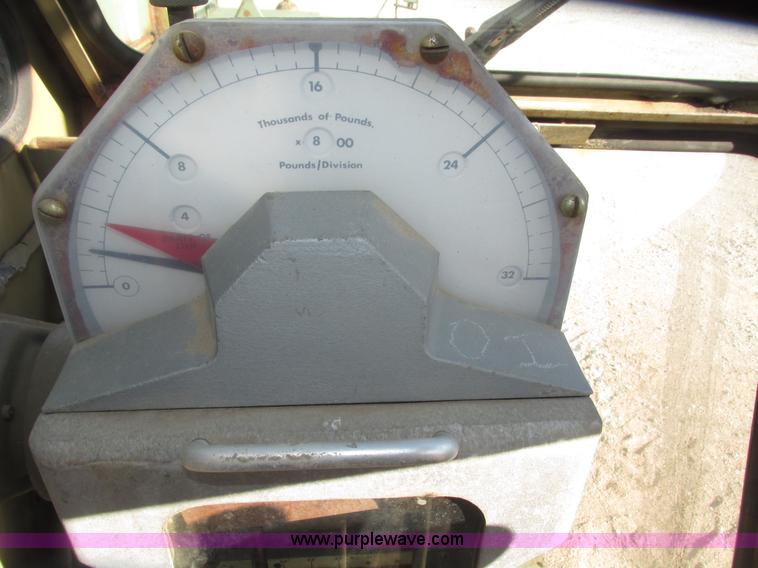 image for item G9908 1975 P & H MT-250 hydraulic crane