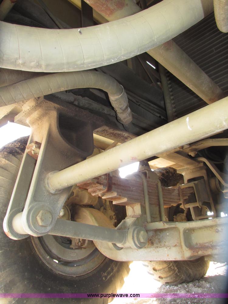 image for item G9908 1975 P & H MT-250 hydraulic crane