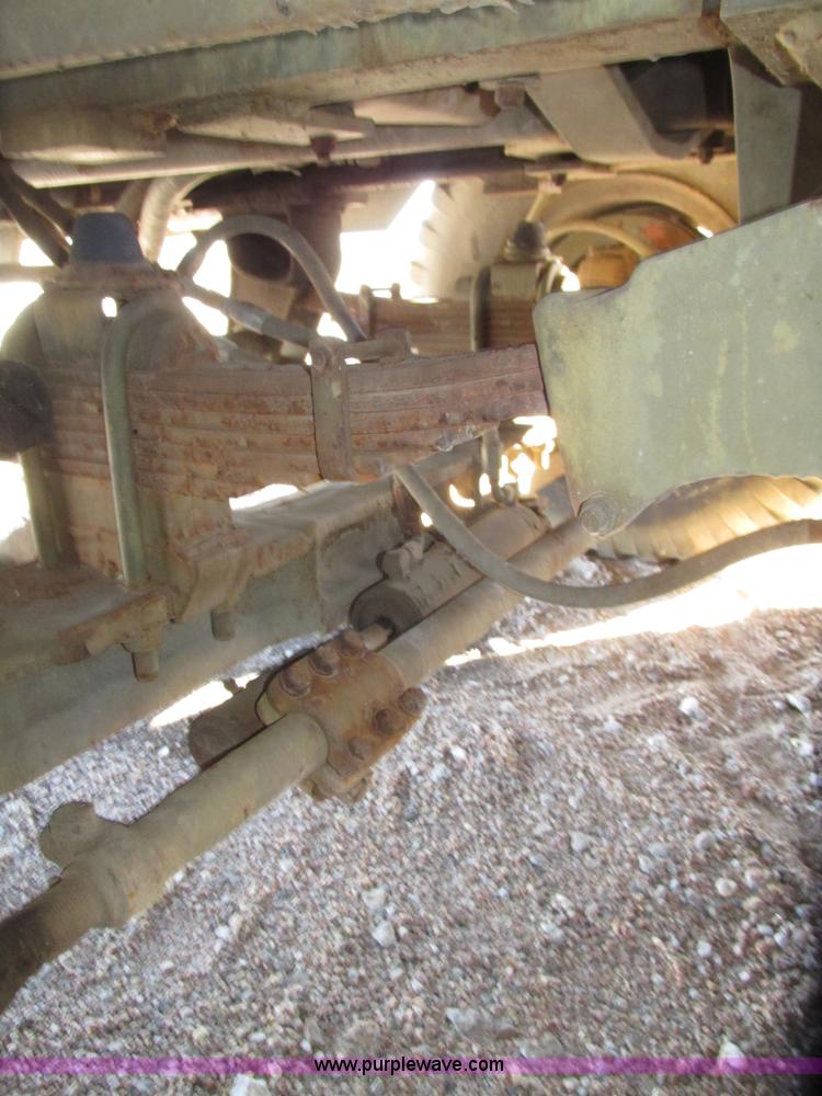 image for item G9908 1975 P & H MT-250 hydraulic crane