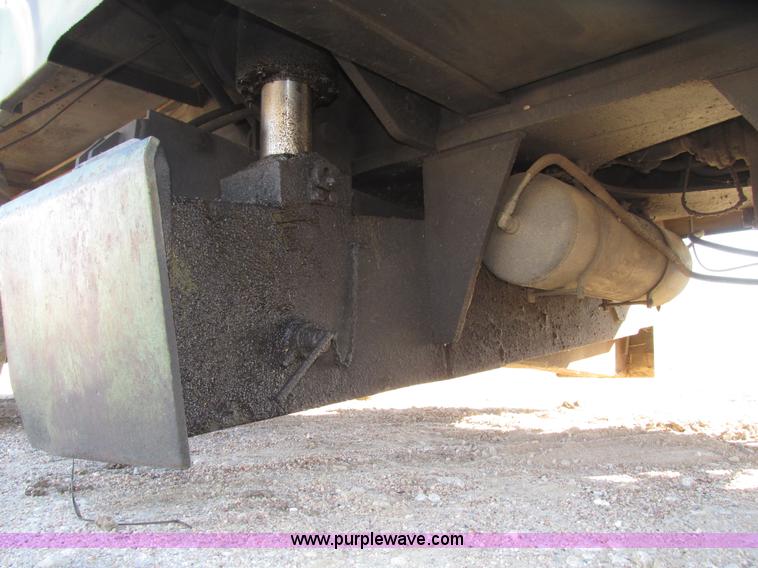 image for item G9908 1975 P & H MT-250 hydraulic crane