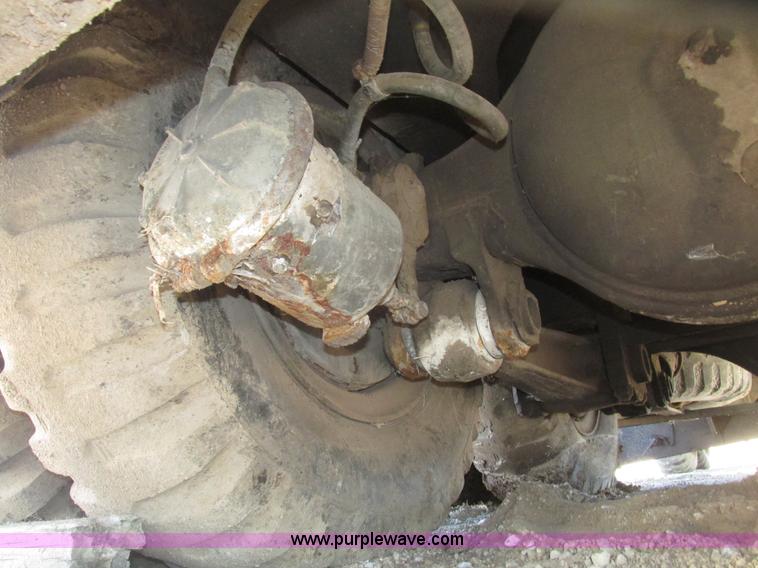 image for item G9908 1975 P & H MT-250 hydraulic crane