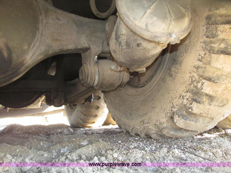 image for item G9908 1975 P & H MT-250 hydraulic crane