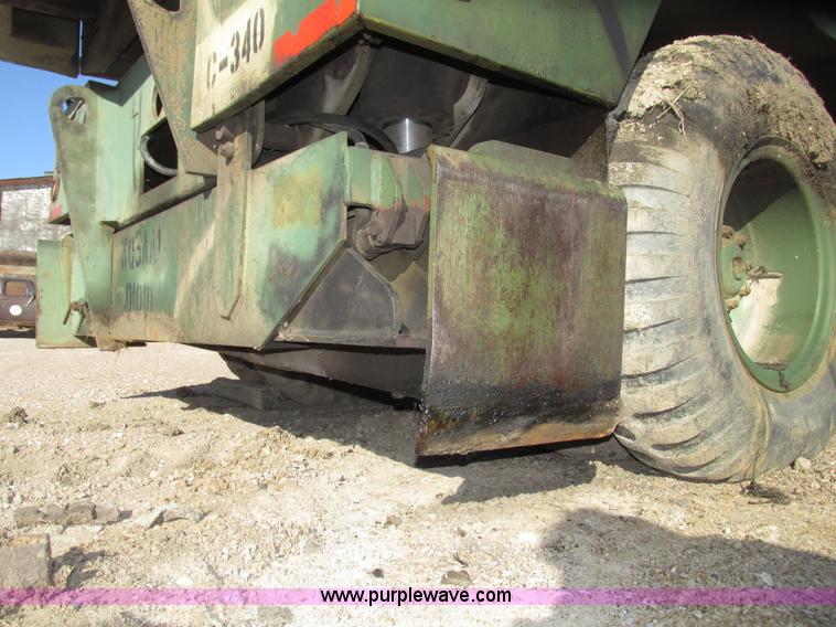 image for item G9908 1975 P & H MT-250 hydraulic crane