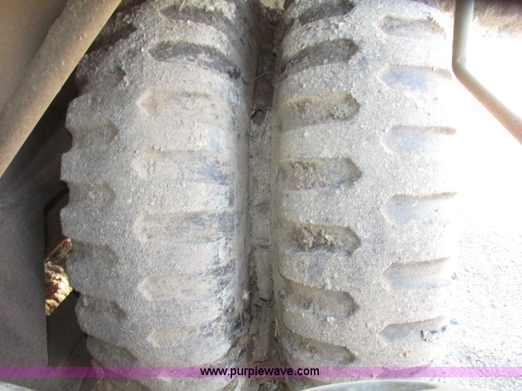 image for item G9908 1975 P & H MT-250 hydraulic crane