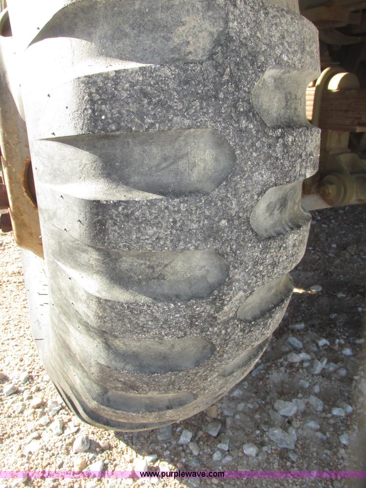 image for item G9908 1975 P & H MT-250 hydraulic crane