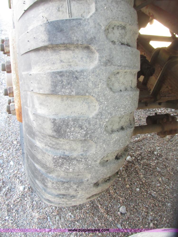 image for item G9908 1975 P & H MT-250 hydraulic crane